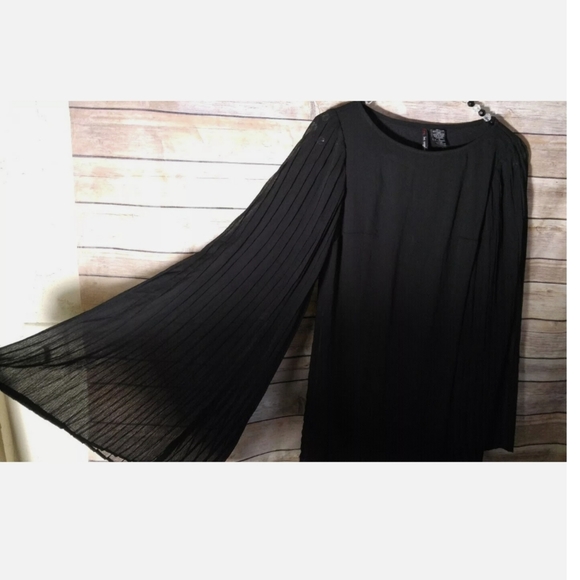 Fire Los Anges Bell Sleeve Tunic - Picture 3 of 6